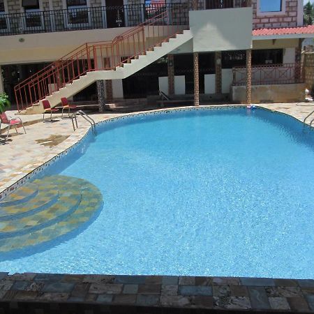 Diplomat Diani Beach Resort Buitenkant foto