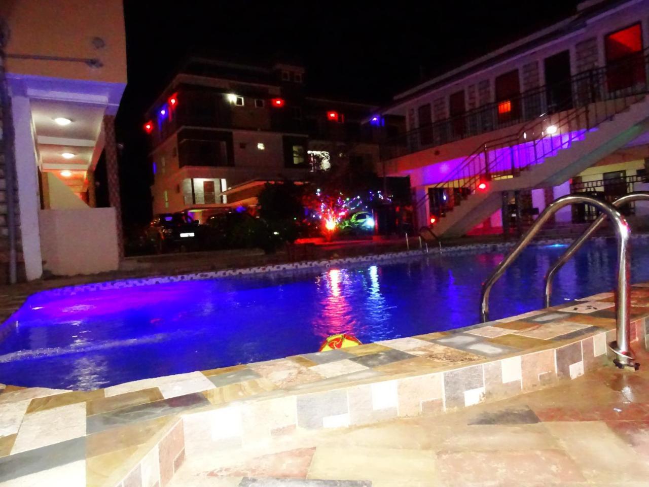 Diplomat Diani Beach Resort Buitenkant foto