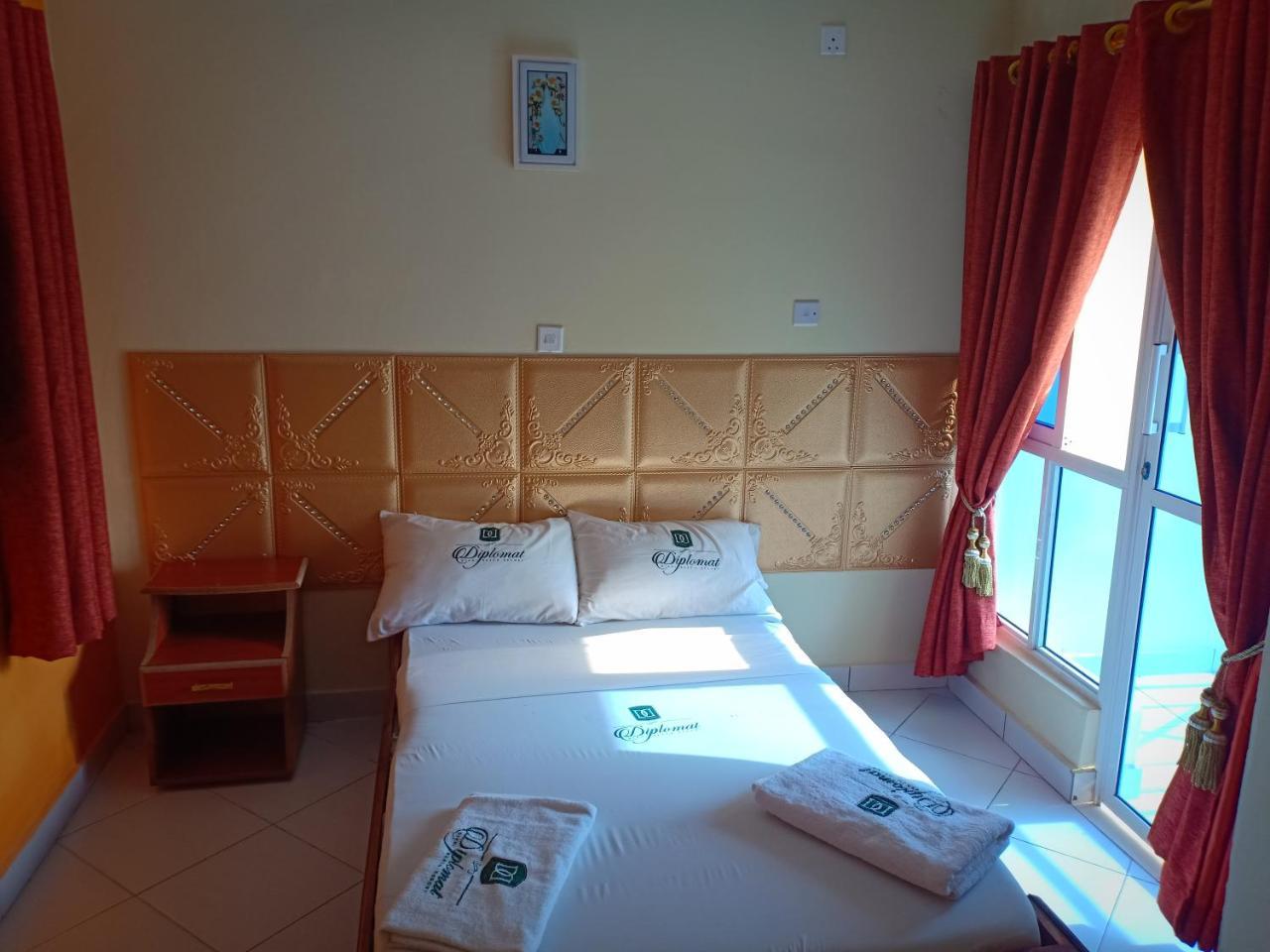 Diplomat Diani Beach Resort Buitenkant foto