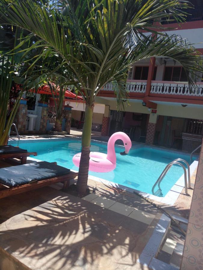 Diplomat Diani Beach Resort Buitenkant foto
